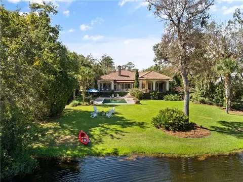 139 Stillwater Dr, Saint Simons Island, GA 31522