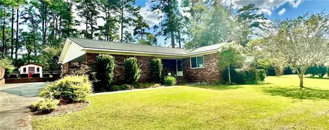 2144 Hipps Trl, Waycross, GA 31503