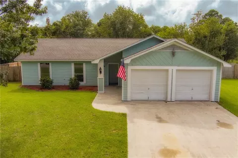 421 Powderhorn Rd, Saint Marys, GA 31558