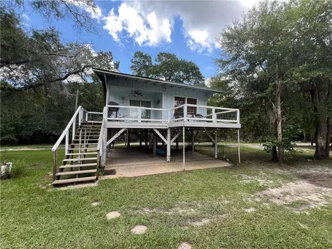 488 Sandy Loop, Hortense, GA 31543