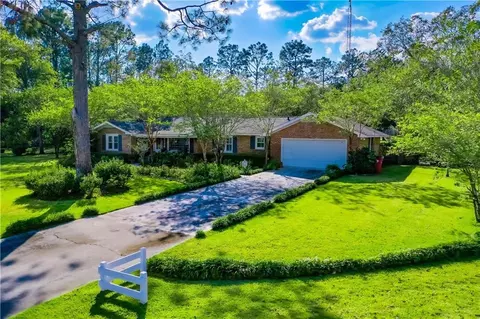 2436 Ware St, Blackshear, GA 31516