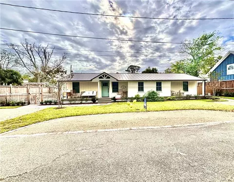 417 Everett St, Saint Simons Island, GA 31522