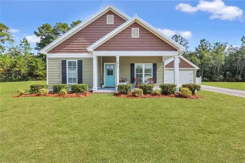 1079 Hillcrest Ln, Darien, GA 31305