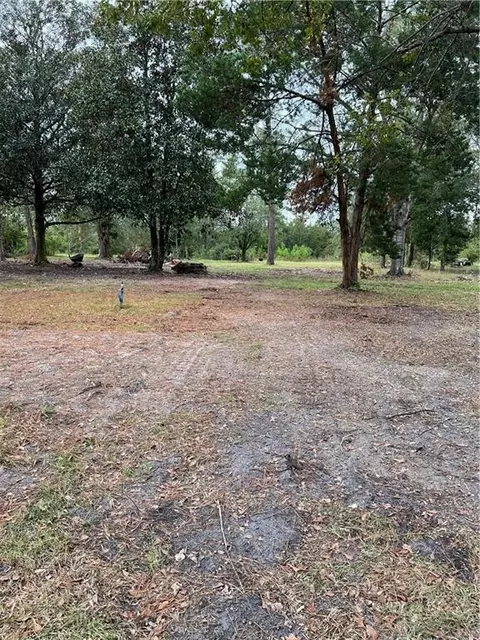 235 Gibson Cir, Hortense, GA 31543