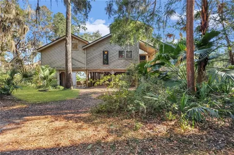 1898 E Black Island Rd SE, Darien, GA 31305