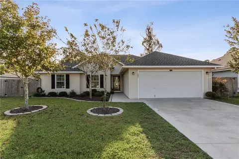 102 Cedar Circle Dr, Kingsland, GA 31548