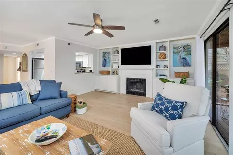 359 Brockinton Marsh Ct, Saint Simons Island, GA 31522