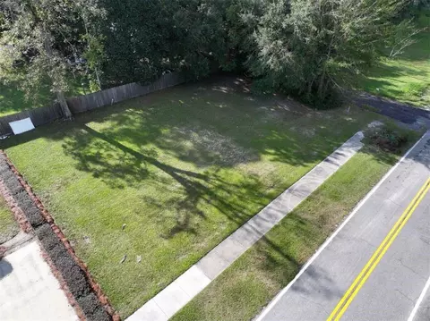 174 E Plum St, Jesup, GA 31546