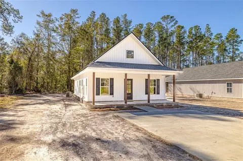 141 S Deborah Cir, Jesup, GA 31546