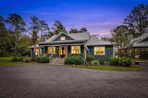 225 Maryanne Lake Cir, Brunswick, GA 31523