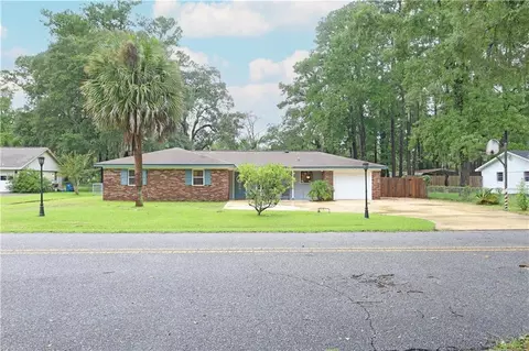 211 Anderson Dr, Brunswick, GA 31520
