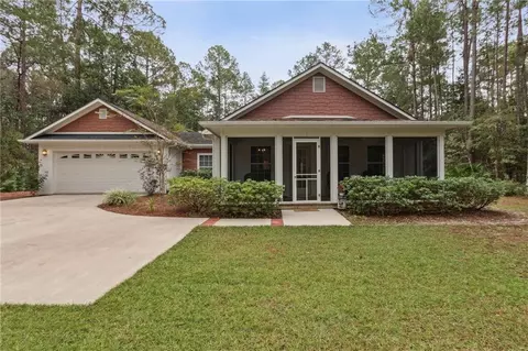 511 W 4th St, Woodbine, GA 31569