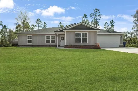 44 Cardinal Ln, Jesup, GA 31545
