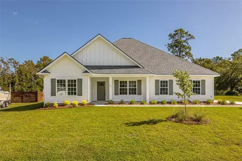 41 Snowy Egret Dr, Brunswick, GA 31523