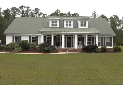 85 Pine Hollow Dr, Nahunta, GA 31553
