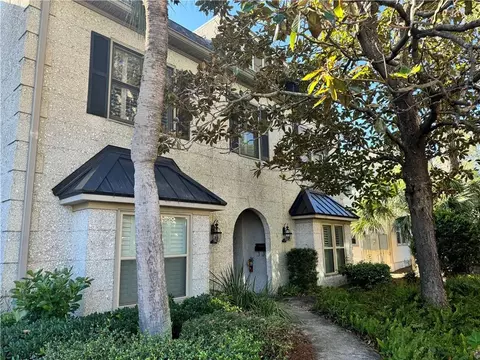 1035 Beachview Dr #303, Saint Simons Island, GA 31522
