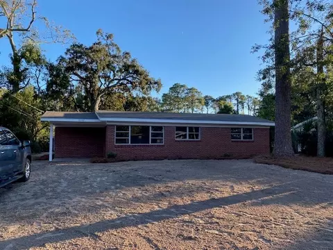2722 Canary Dr, Brunswick, GA 31520