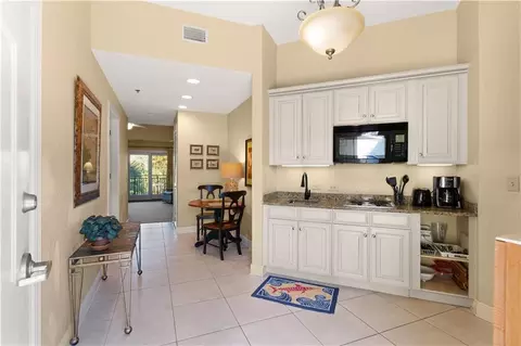 150 Salt Air Dr #310, Saint Simons Island, GA 31522