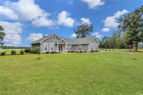 165 Post Rd, Hortense, GA 31543