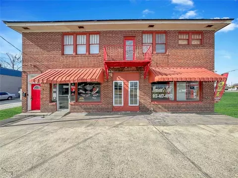 3 E Lathrop Ave, Savannah, GA 31415