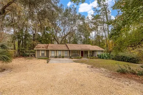 215 Apache Rd, Brunswick, GA 31525