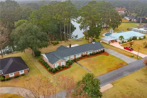 104 Nightingale Ln, Brunswick, GA 31525