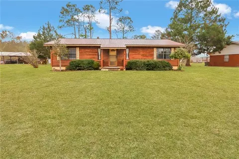 306 Crosby Rd, Alma, GA 31510
