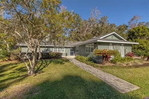 209 Palmetto Ct, Saint Simons Island, GA 31522