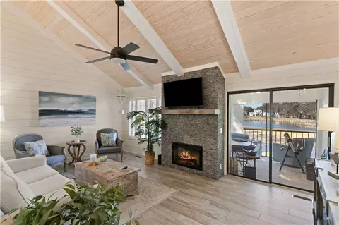 257 Moss Oak Ln, Saint Simons Island, GA 31522