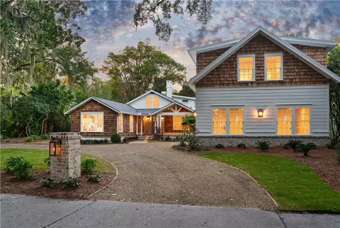 11719 Old Demere Rd, Saint Simons Island, GA 31522