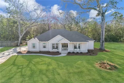 484 Belmont Cir, Brunswick, GA 31525