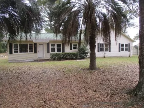 195 Fern Dr, Folkston, GA 31537