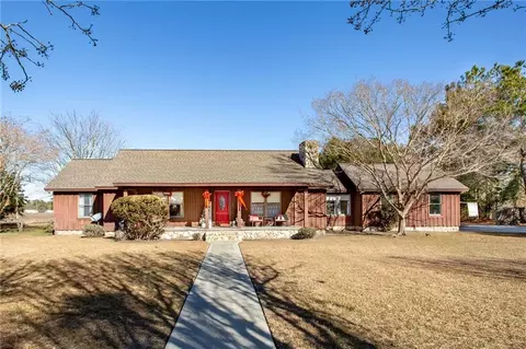 2812 Wadley Rd, Waycross, GA 31503