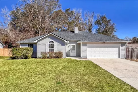 139 Lakeside Dr, Kingsland, GA 31548