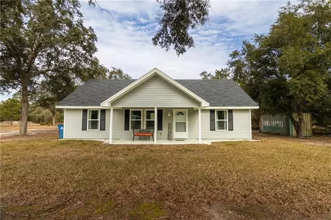 57 Fred Cooper Rd, Waynesville, GA 31566