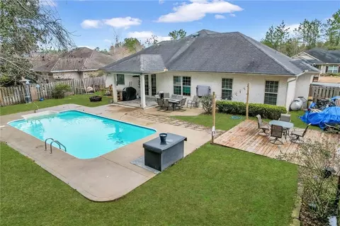 31 Magnolia Bluff Dr, Brunswick, GA 31525