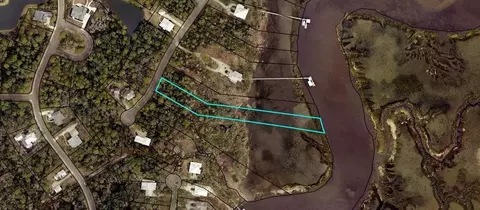 213 Overlook Ln, Saint Marys, GA 31558