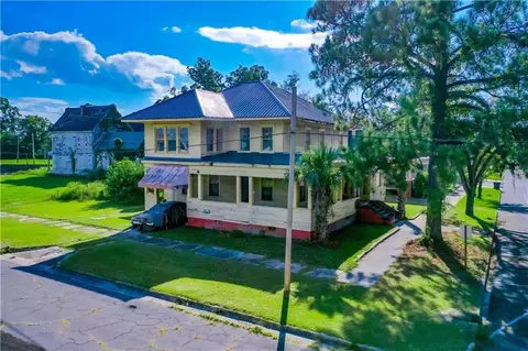 803 Elizabeth St, Waycross, GA 31503
