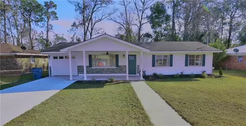 2230 Formosa Cir, Brunswick, GA 31520