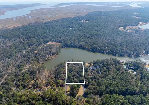 160 Harris Ln, Saint Simons Island, GA 31522