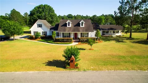 4004 Redstone Cir, Blackshear, GA 31516