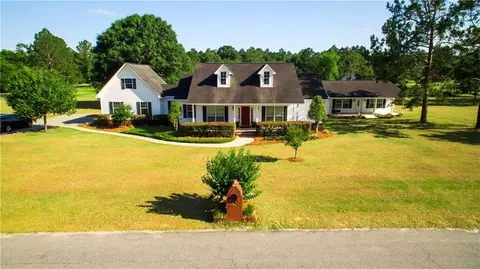 4004 Redstone Cir, Blackshear, GA 31516