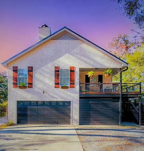 318 Sandcastle Ln, Saint Simons Island, GA 31522