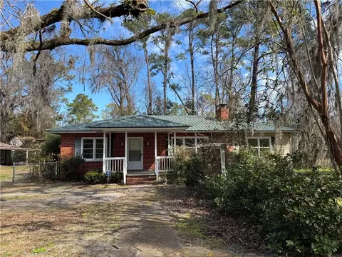1104 Blythe Island Dr, Brunswick, GA 31523