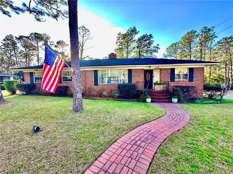 1707 Danora St, Waycross, GA 31501