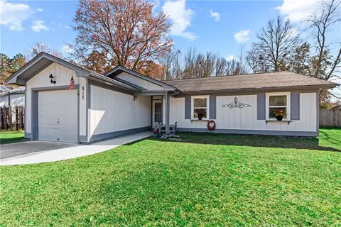 812 Regal Rd, Saint Marys, GA 31558
