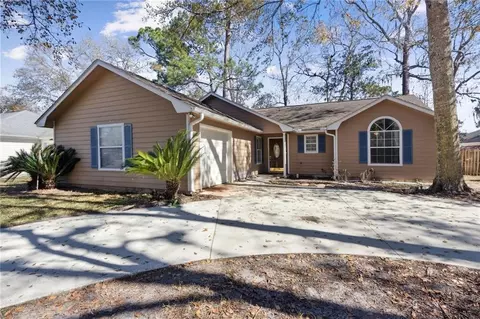 302 Mcintosh Dr, Saint Marys, GA 31558