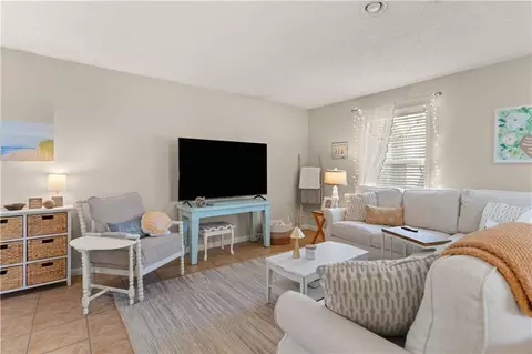 302 E Island Square Dr #302, Saint Simons Island, GA 31522