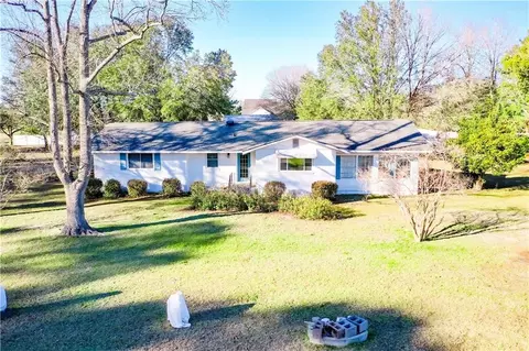 775 Pleasant Acres Rd, Waycross, GA 31503