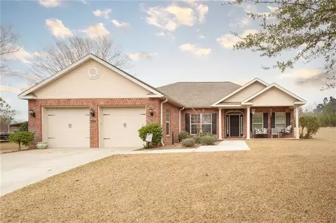516 Pinehurst Dr, Blackshear, GA 31516